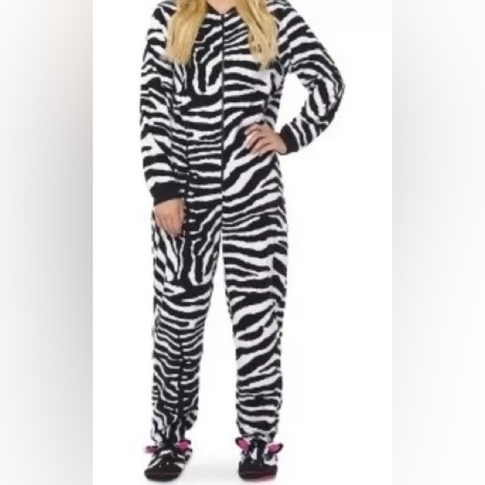 Nick & Nora Zebra One Piece Footie Pajamas Size M Retro Whimsical Y2K Sleepover